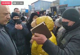 Підприємці Калинки протестують через закриття ринку