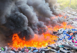 У Герці перебої з централізованим водопостачанням через гасіння великої пожежі на сміттєзвалищі - мер міста