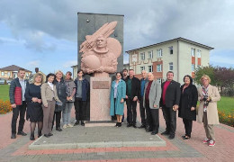 У селі Клішківці, на батьківщині першого космонавта незалежної України Леоніда Каденюка, планують збудувати астрономічну обсерваторію