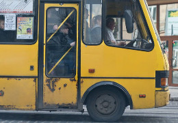 У Чернівцях підтримали петицію про зміну перевізника на маршрутах 10 та 10А: жителі Калічанки обурені сервісом та графіком руху