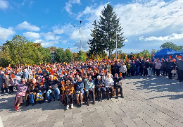 У місті Сокиряни Чернівецької області місцева релігійна громада повним складом перейшла до ПЦУ