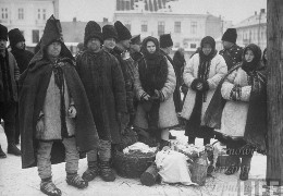 "Пташки замерзали на льоту і падали на землю, а вода замерзала у відрах у хаті": раніше зими на Буковині були сніжними й морозними