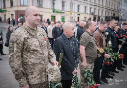 На Буковині у День пам’яті та перемоги над нацизмом вшанували жертв та полеглих у Другій світовій та російсько-українській війнах
