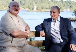 Лукашенко стрімко погладшав та погано бачить: чим він хворіє?