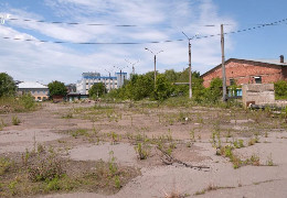 Приміщення колишнього тролейбусного депо, яке розташоване у “хлібному місці” Чернівців, виставили на продаж: стала відома вартість