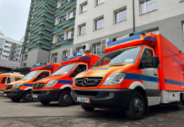 Чернівці отримали три гуманітарних "швидкі" від міста-побратима Дюссельдорфа