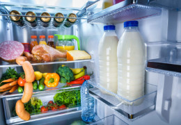 Названо три продукти, якими можна отруїтись, якщо зберігати їх в холодильнику