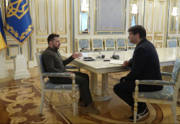 "Були люди, які хотіли вбити, були постріли, загинули деякі люди тут, усередині нашого Офісу" - Зеленський про початок великого нападу росії