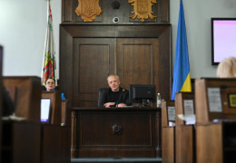 Гроші на ЗСУ, підтримка педагогів та матеріальна допомога містянам в складних обставинах - Клічук повідомив, які рішення прийняла сесія Чернівецької міськради