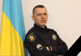 У ДТП загинув 27-річний патрульний поліцейський з Буковини Андрій Дребот. Не впорався з керуванням власного авто...