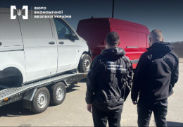Бюро економічної безпеки скерувало до суду справу про незаконне розмитнення авто у Чернівцях. Відомі деталі
